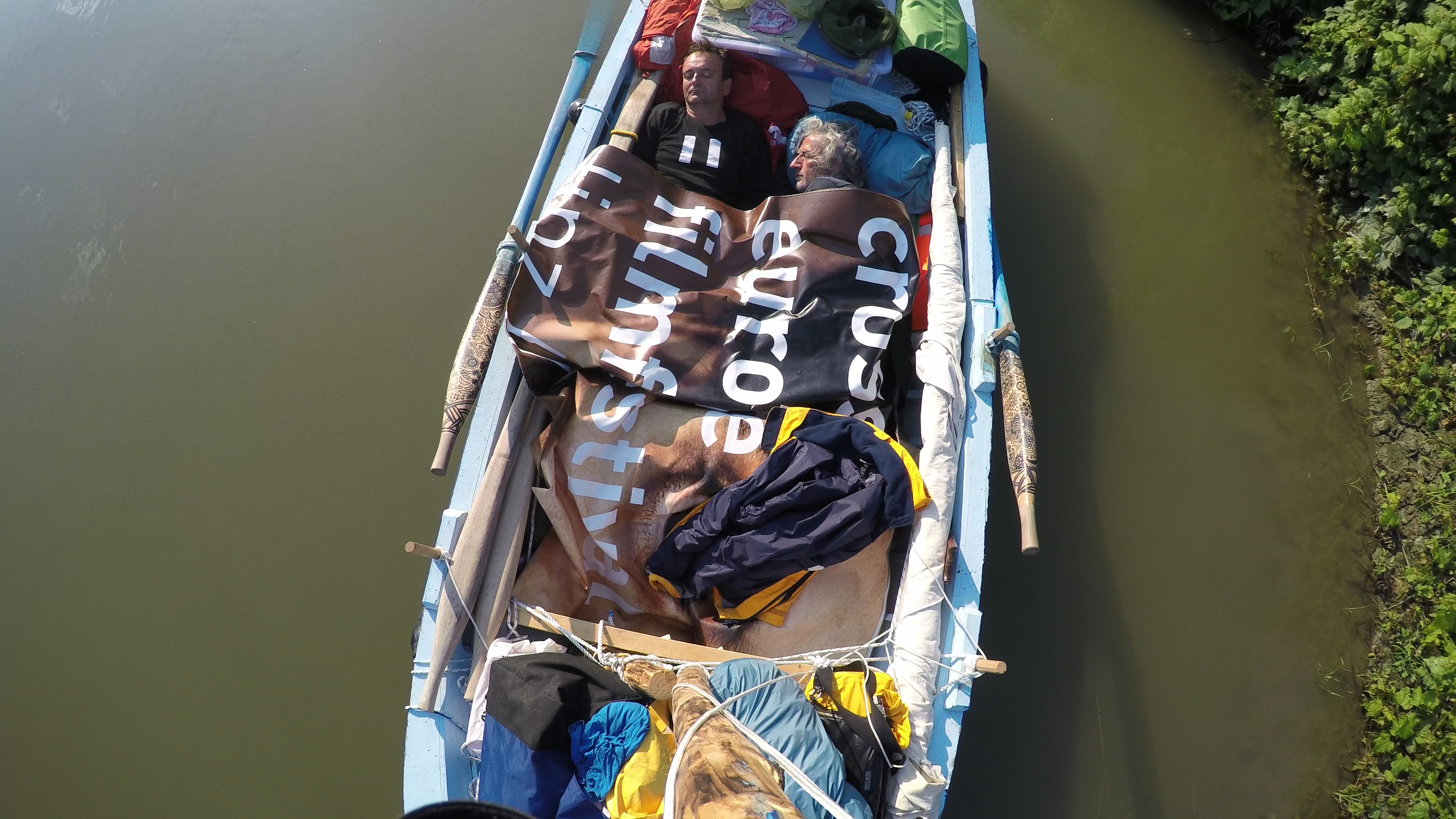 Schlafen + Aufwachen_GOPR0315.00_00_32_15.Standbild001